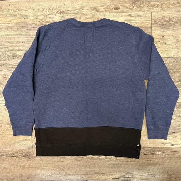 On The Byas Reindeer Tribal Design Sweater Men's Large W/ Pockets - Picture 4 of 6